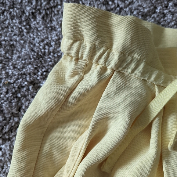 Wilfred Yellow Lucienne Short - Picture 7 of 10